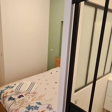 Appartement Neuf Au Coeur De La Rochelle ลาโรแชล ภายนอก รูปภาพ